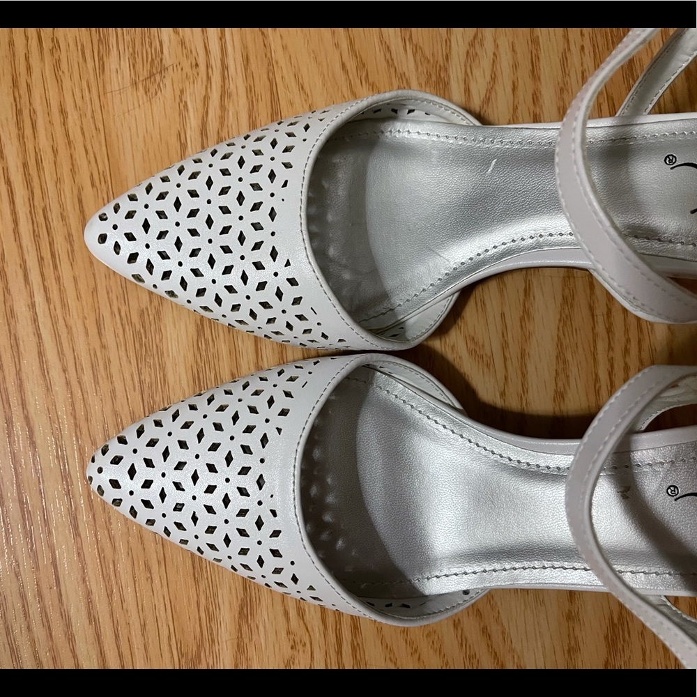 Heels - Picture 3 of 4